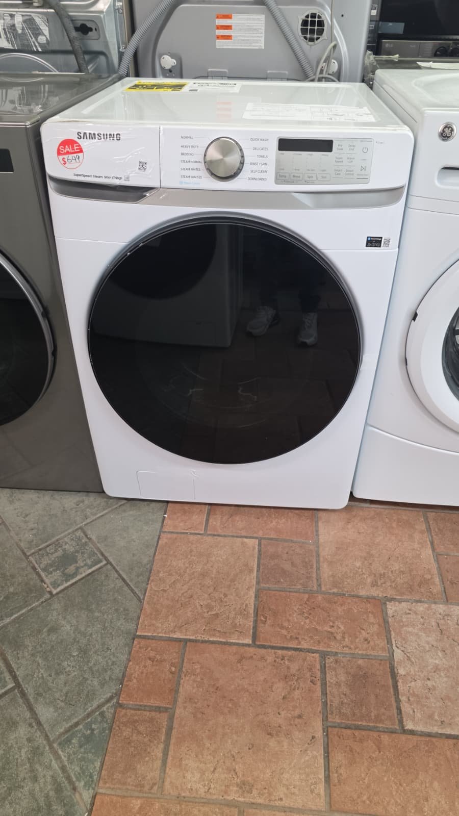 SAMSUNG 27" NEW SMART FRONT LOAD ELECTRIC WASHER