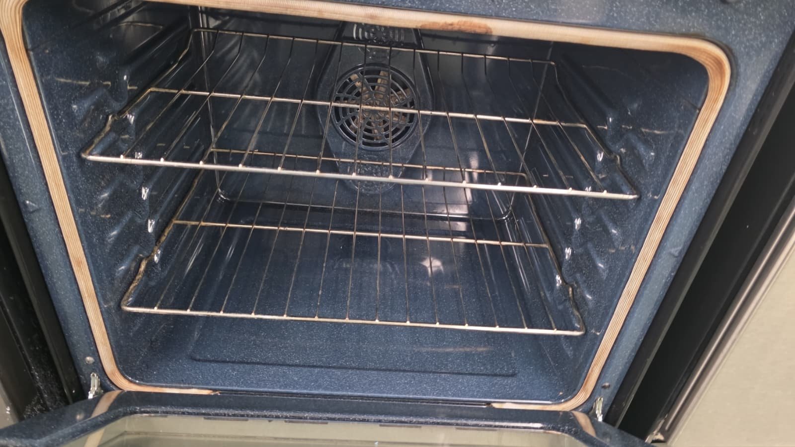 SAMSUNG 30" USED GLASS TOP ELECTRIC STOVE - Image 2