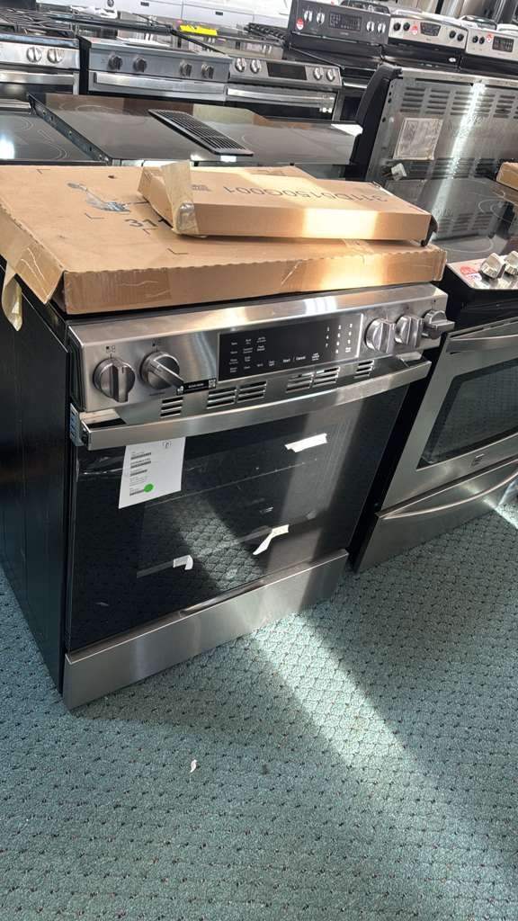 NEW 30" OPEN BOX SLIDE IN ELECTRIC RANGE WITH WARRANTY