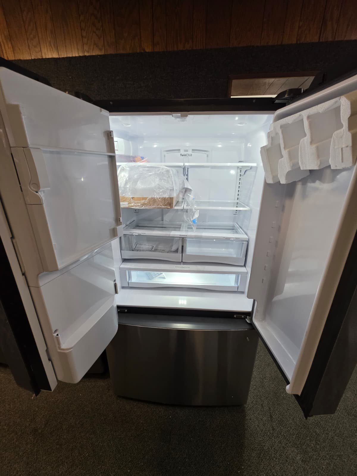 GE 36" NEW OPEN BOX STAINLESS FRENCH DOOR REFRIGERATOR - Image 2