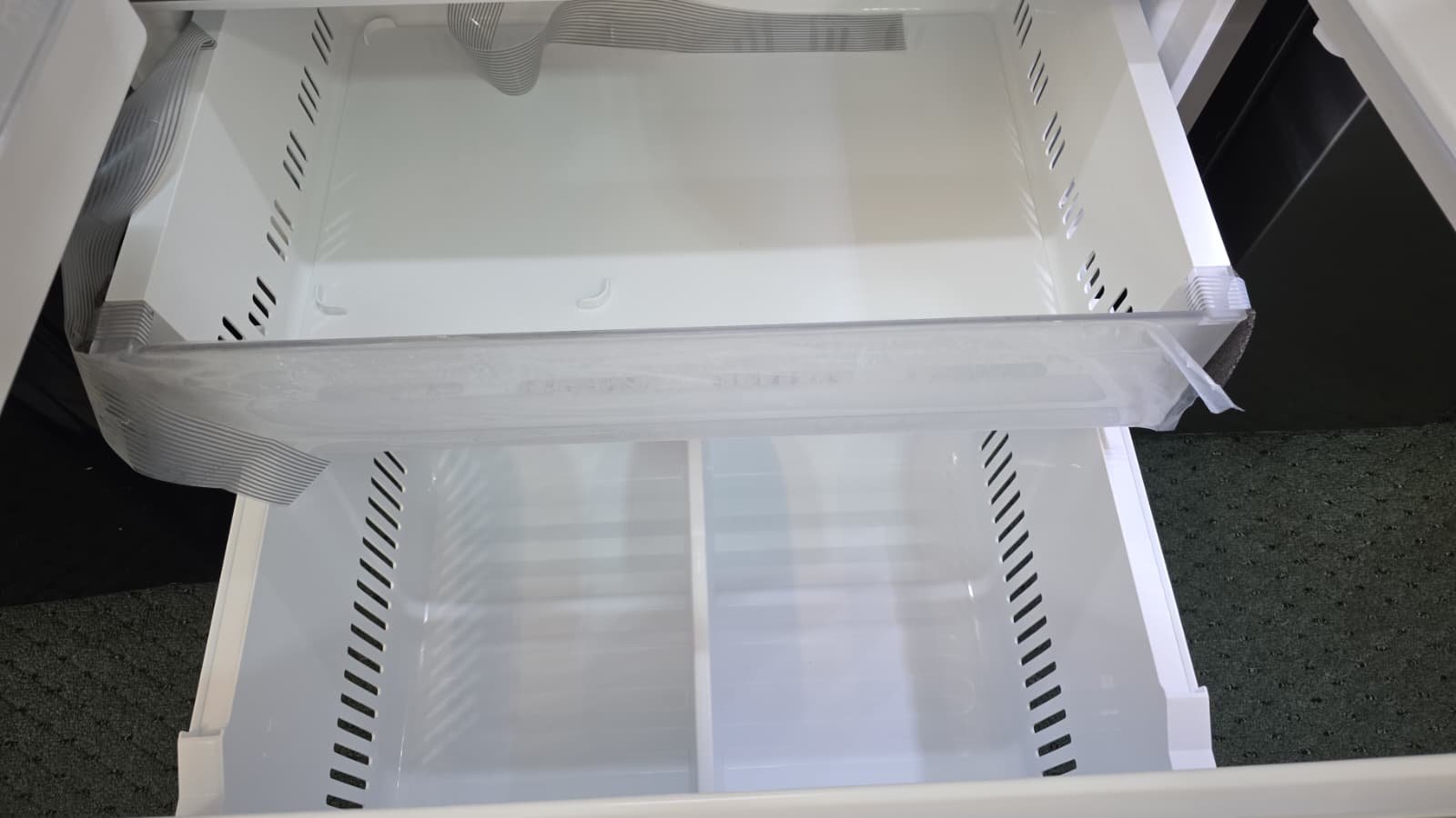 LG LF25H6330S — 25 Cu. Ft. French Door Refrigerator - Image 3