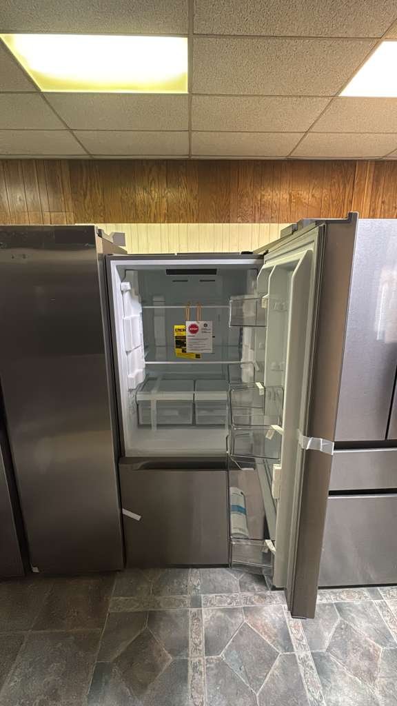Midea MRB19B7AST 18.7 Cu. Ft. Bottom-Freezer Refrigerator - Image 2