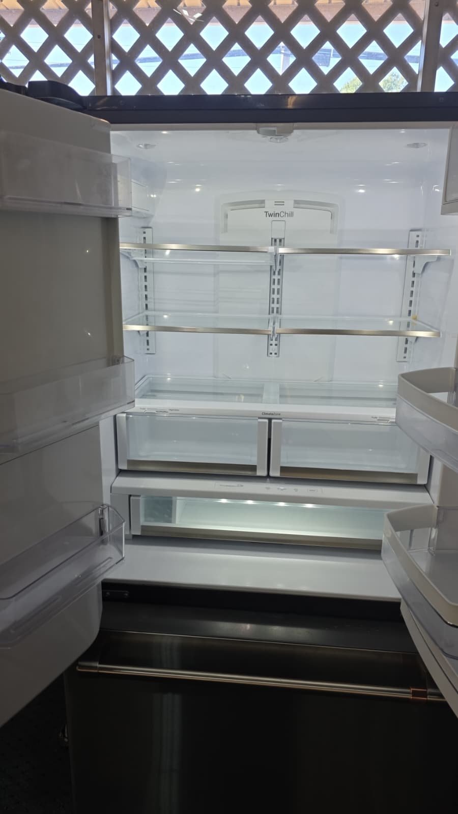 Café CYE22TP2MIS1 22.2 Cu. Ft. Smart Counter-Depth French Door Refrigerator - Image 2