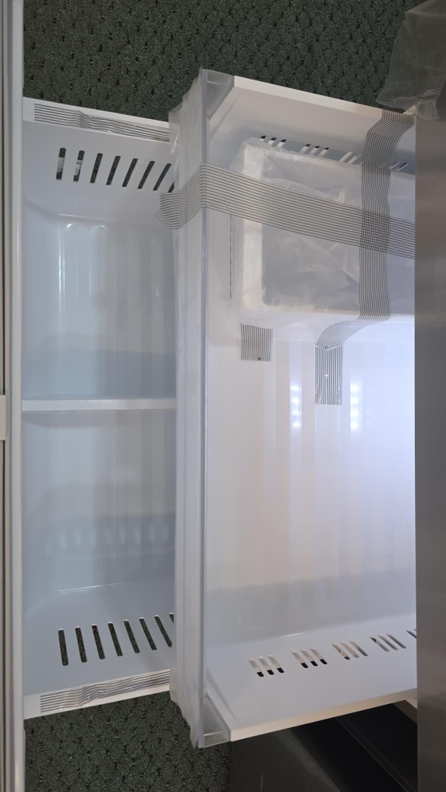 LG LF30S8210S/01 30 Cu. Ft. 4-Door French Door Refrigerator - Image 3