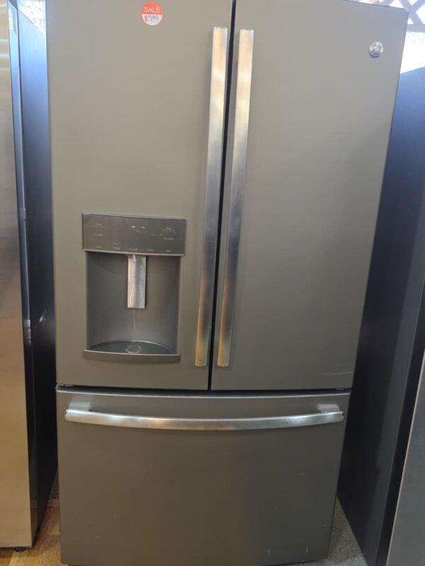 GE GFE28HMHEES 27.7 Cu. Ft. French Door Refrigerator with Dual Ice Makers