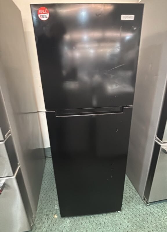 Vissani MDTF10BKES4 10.1 Cu. Ft. Top-Freezer Refrigerator