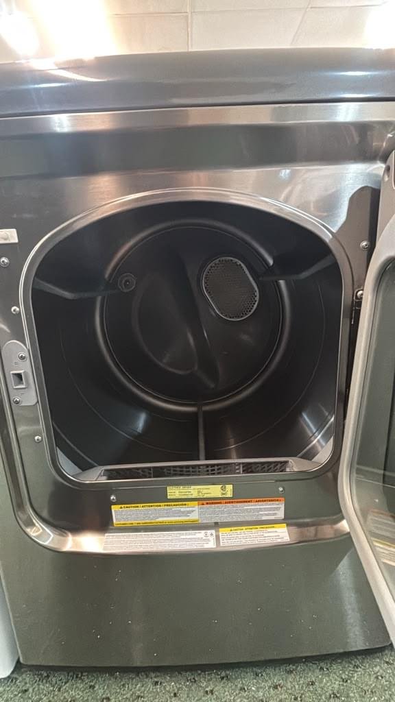 Samsung 7.4 Cu. Ft. Gas Dryer with Steam Dry - Image 2