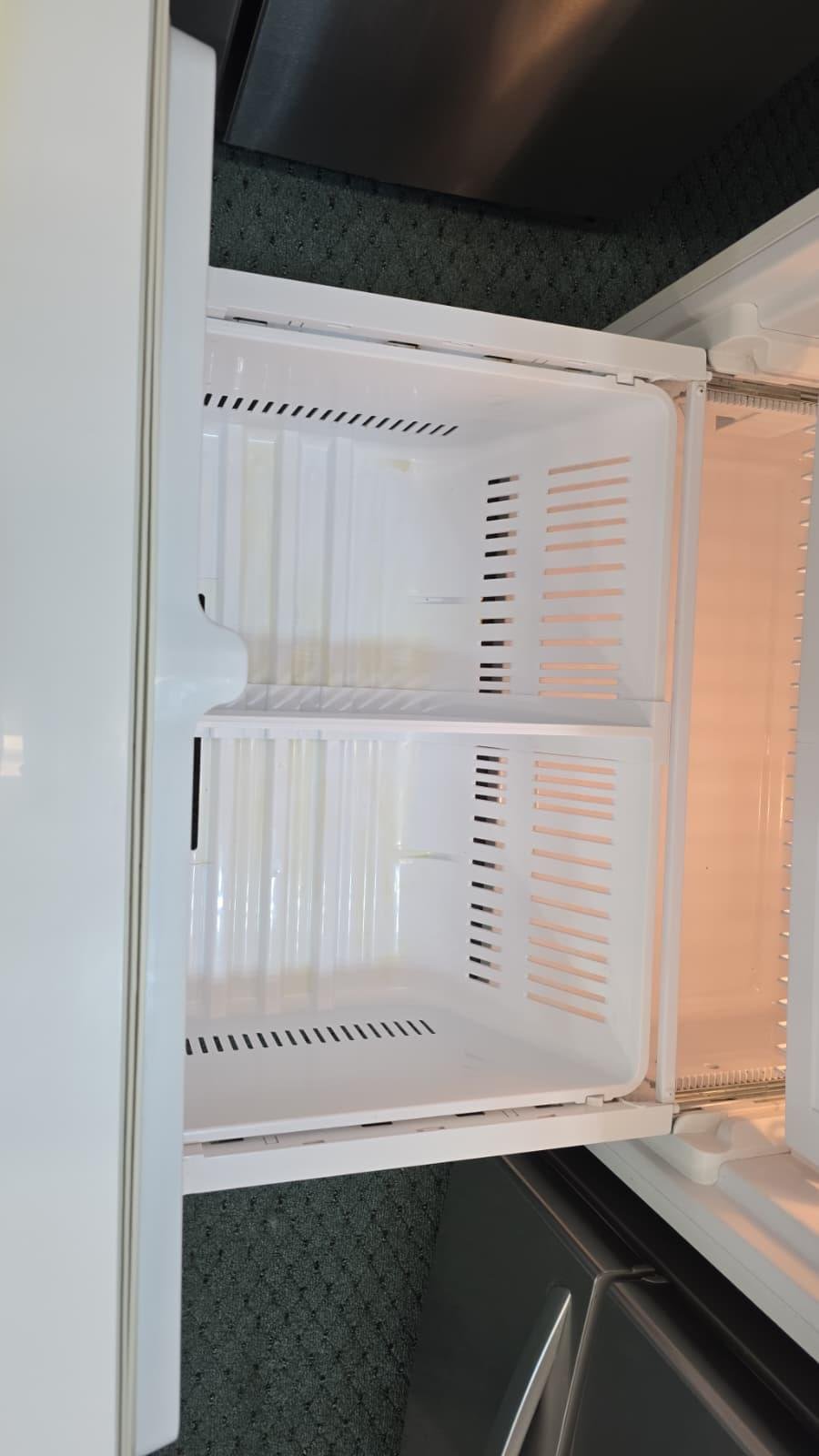 Kenmore 795.72032.112 French Door Refrigerator - Image 3