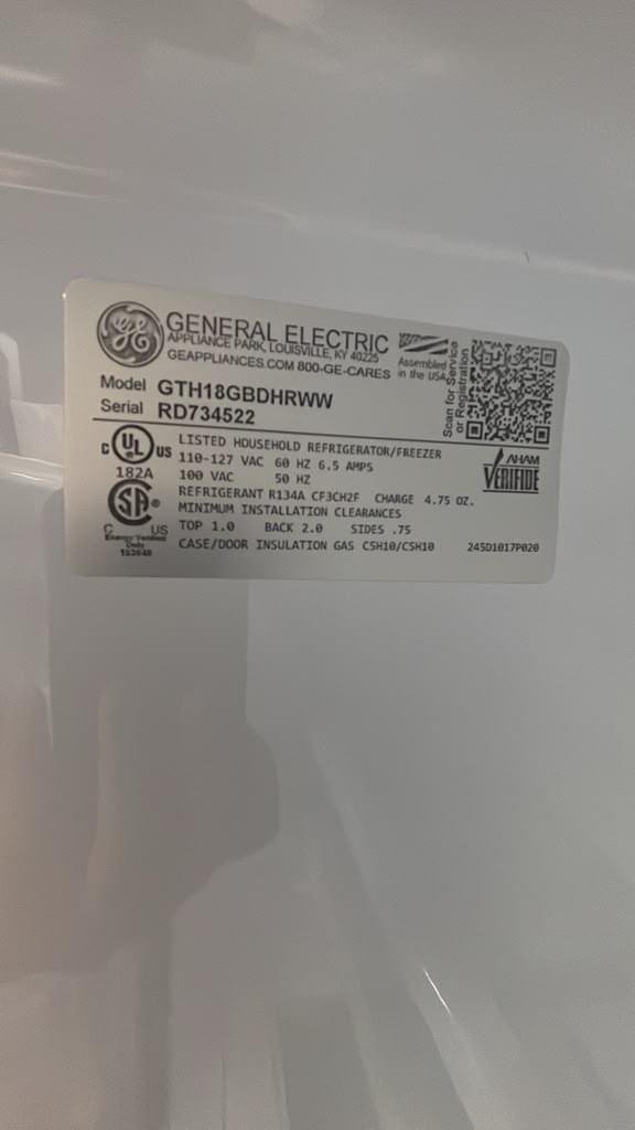 GE GTH18GBHRWW 18.1 Cu. Ft. Top-Freezer Refrigerator - Image 3