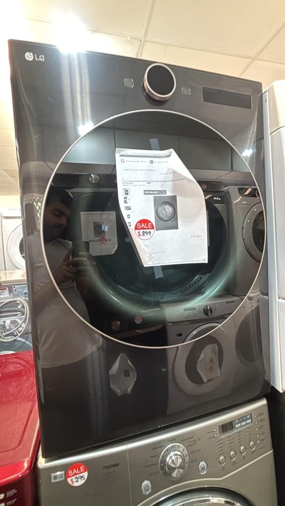 LG DLGX6501B – 7.4 Cu. Ft. Smart Front Load Gas Dryer (Black Steel)