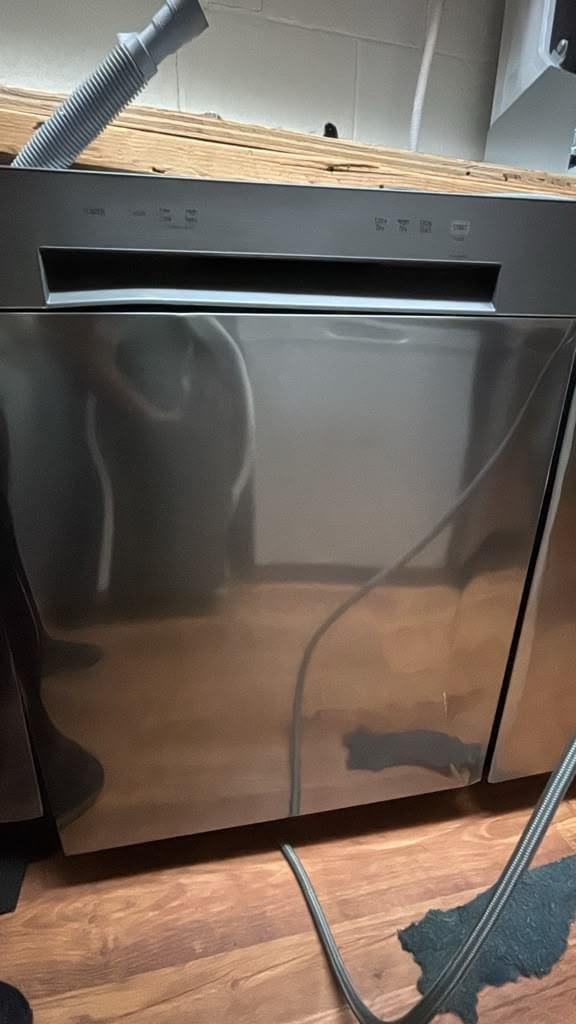 LG LDFC2423V – 24" Front Control Dishwasher (Stainless Steel Look)