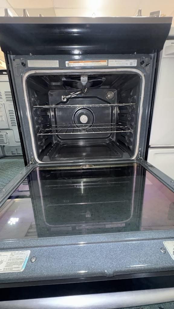 WHIRLPOOL 30" USED 5 BURNER SLIDE IN GAS RANGE - Image 2